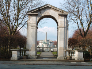 PORT SUNLIGHT, THE DELL, THE DIAMOND AND THE CAUSEWAY 